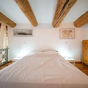 Air-conditioned Loft In The Heart Of The Old Port Apartamento
